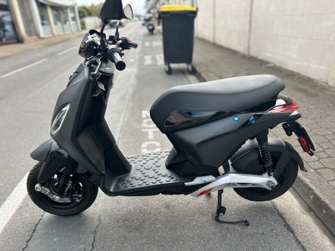 PIAGGIO 1 ACTIVE 4