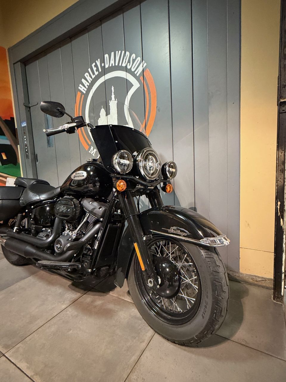 HARLEY-DAVIDSON SOFTAIL HERITAGE 1868 CLASSIC 4