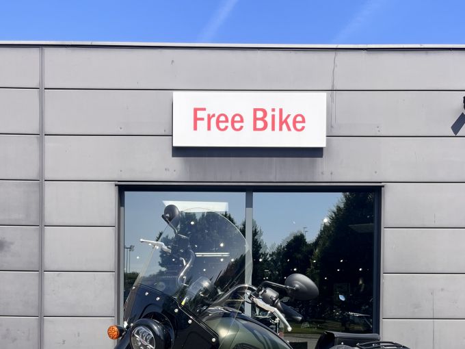INDIAN CHIEF BOBBER DARK HORSE 4