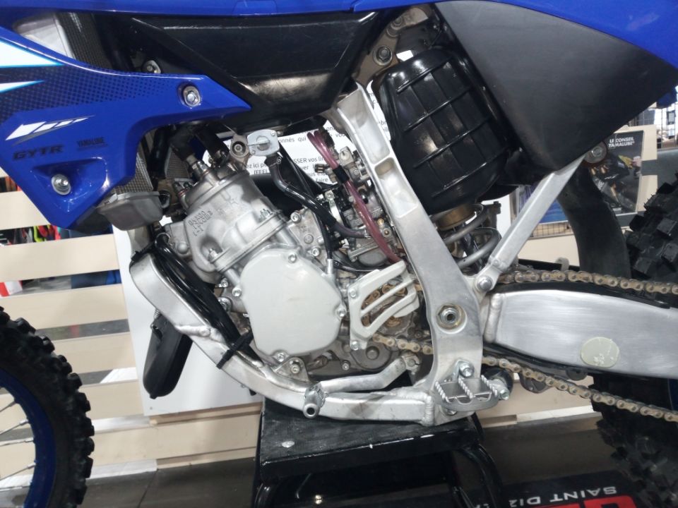 YAMAHA 125 YZ 2025 4