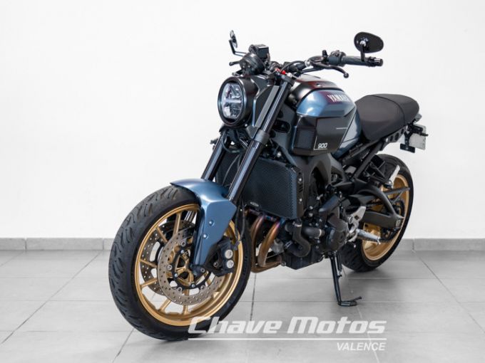 YAMAHA XSR 900 4