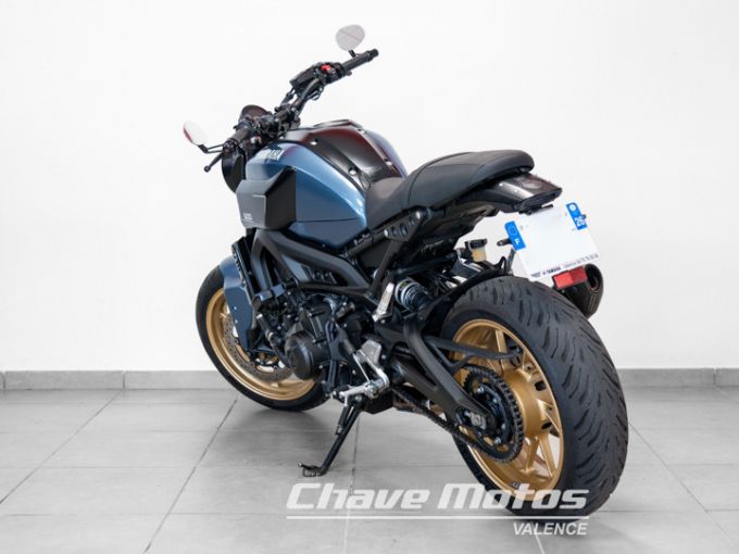 YAMAHA XSR 900 4