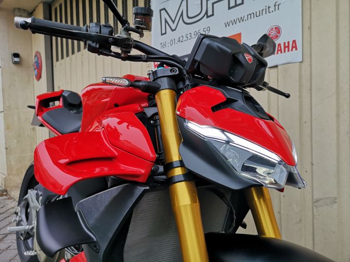 DUCATI STREETFIGHTER V4S 4