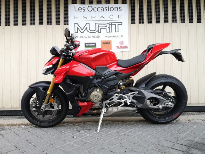 DUCATI STREETFIGHTER V4S 4
