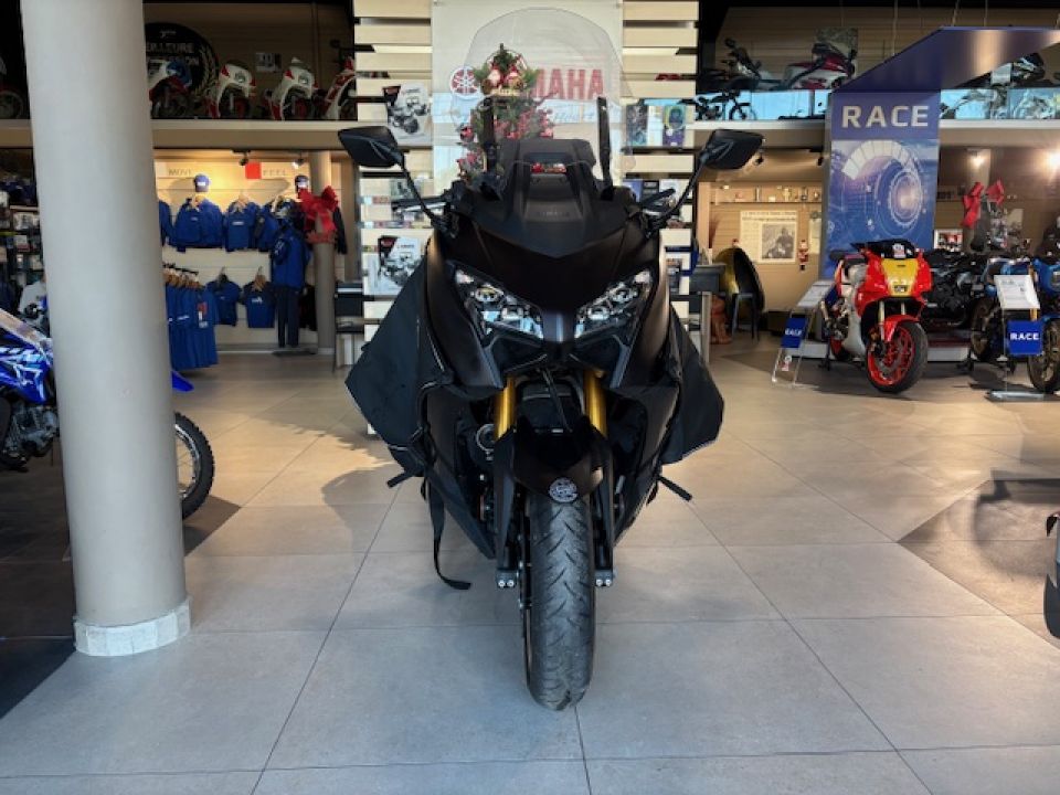 YAMAHA XP T-MAX 560 TECH MAX 2025 DE DIRECTION 257€/MOIS* +DE 3500€ D'EQUIPEMENT  GARANTIE CONSTRUCTEUR 09/2030 4
