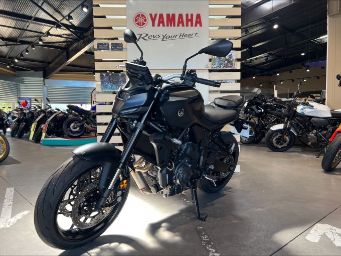 YAMAHA MT-07 Y-AMT 4