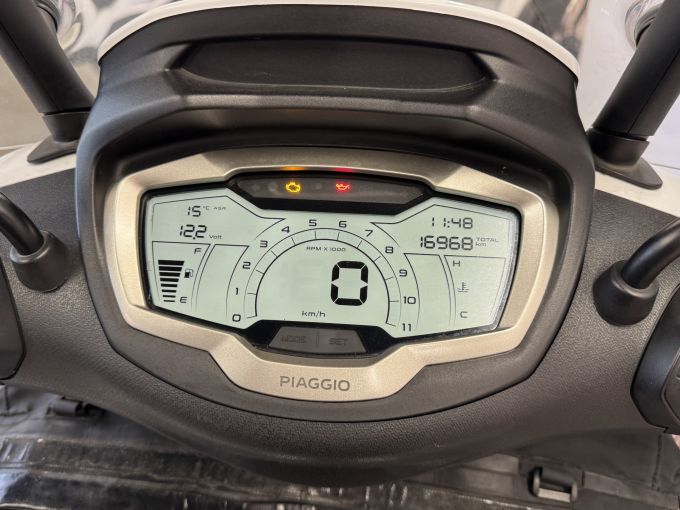 PIAGGIO BEVERLY 400 4