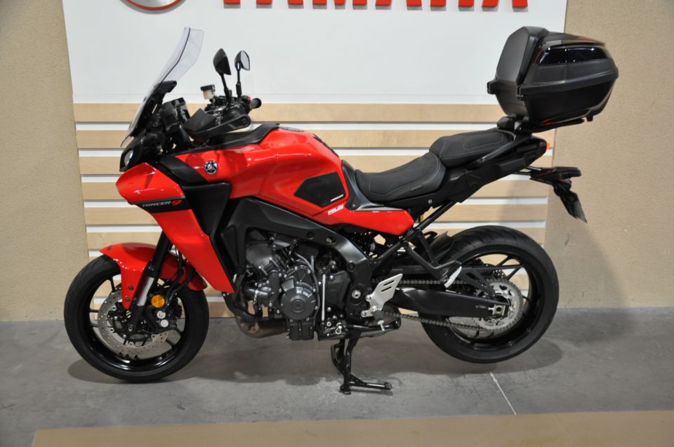 YAMAHA TRACER 9 4