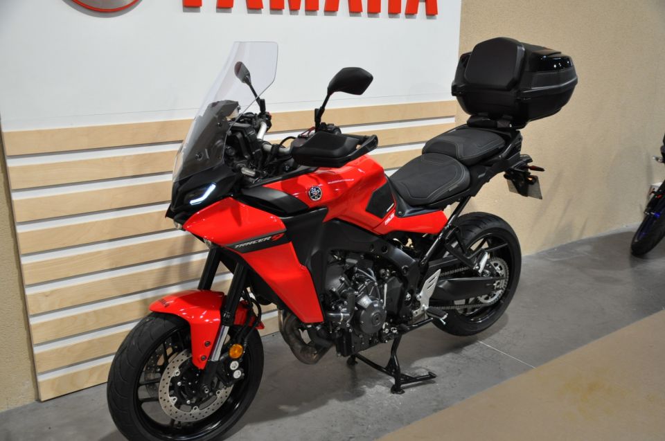 YAMAHA TRACER 9 4