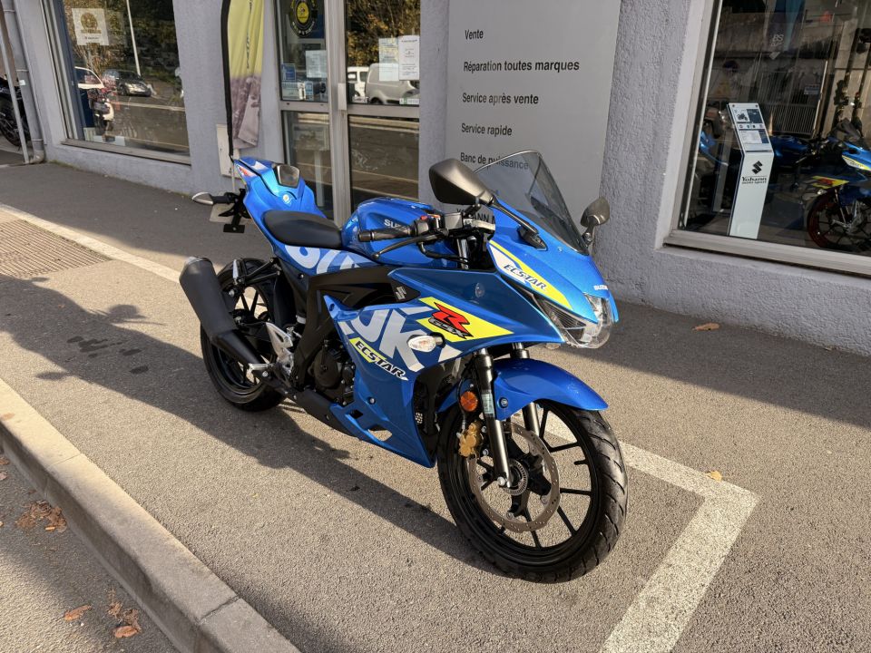 SUZUKI GSX-R 125 4
