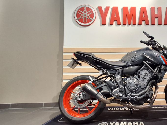 YAMAHA MT-07 (47.5CV) 4