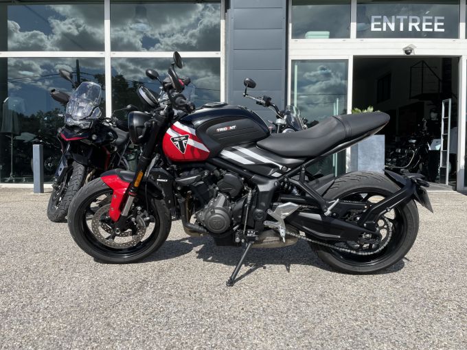 TRIUMPH TRIDENT 660 4