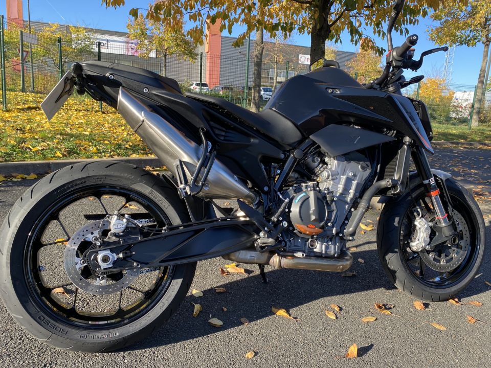 KTM 890 DUKE L 4