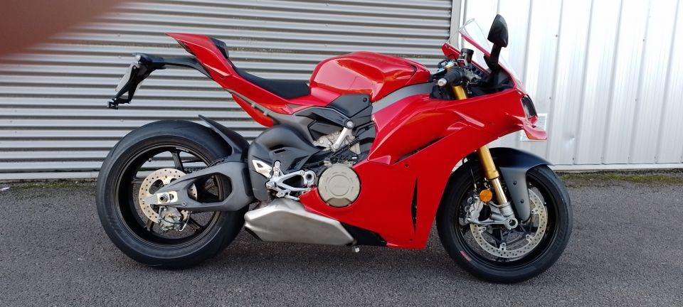 DUCATI PANIGALE V4S 2025 4