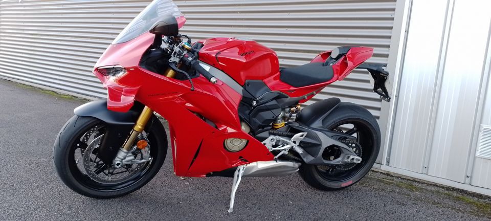 DUCATI PANIGALE V4S 2025 4