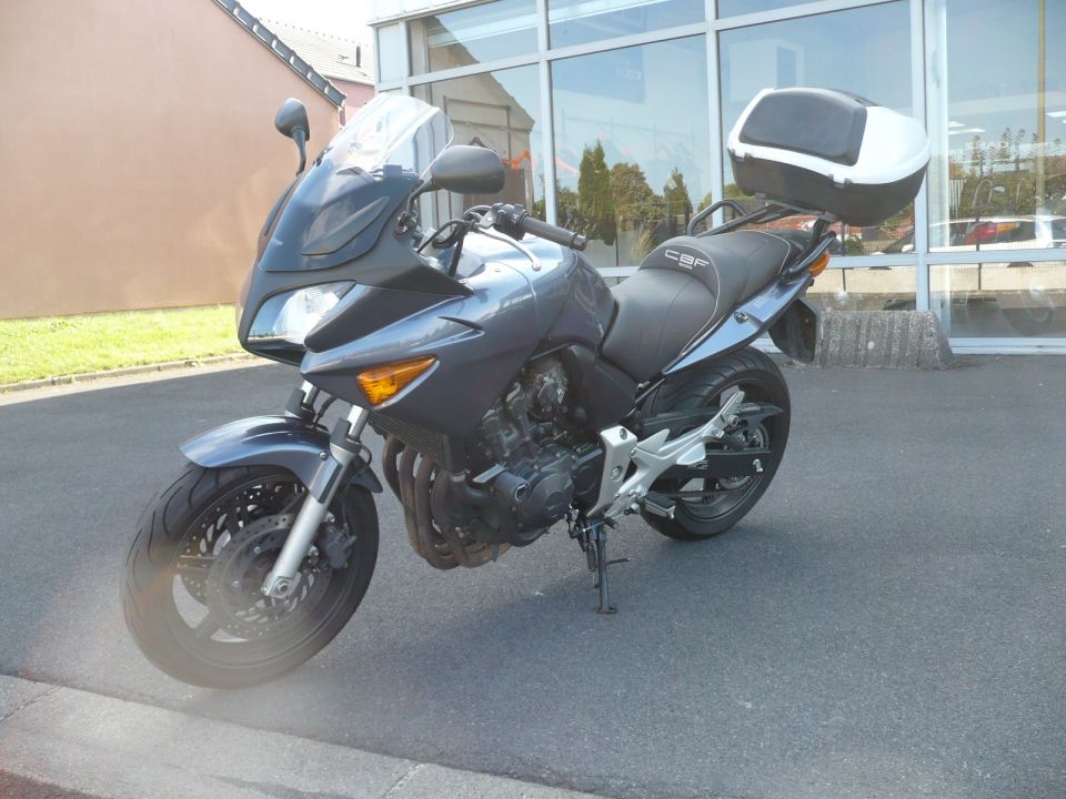 HONDA CBF 600 S 4
