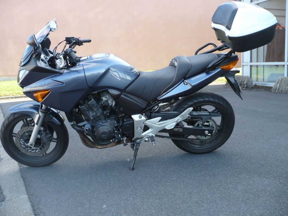 HONDA CBF 600 S 4