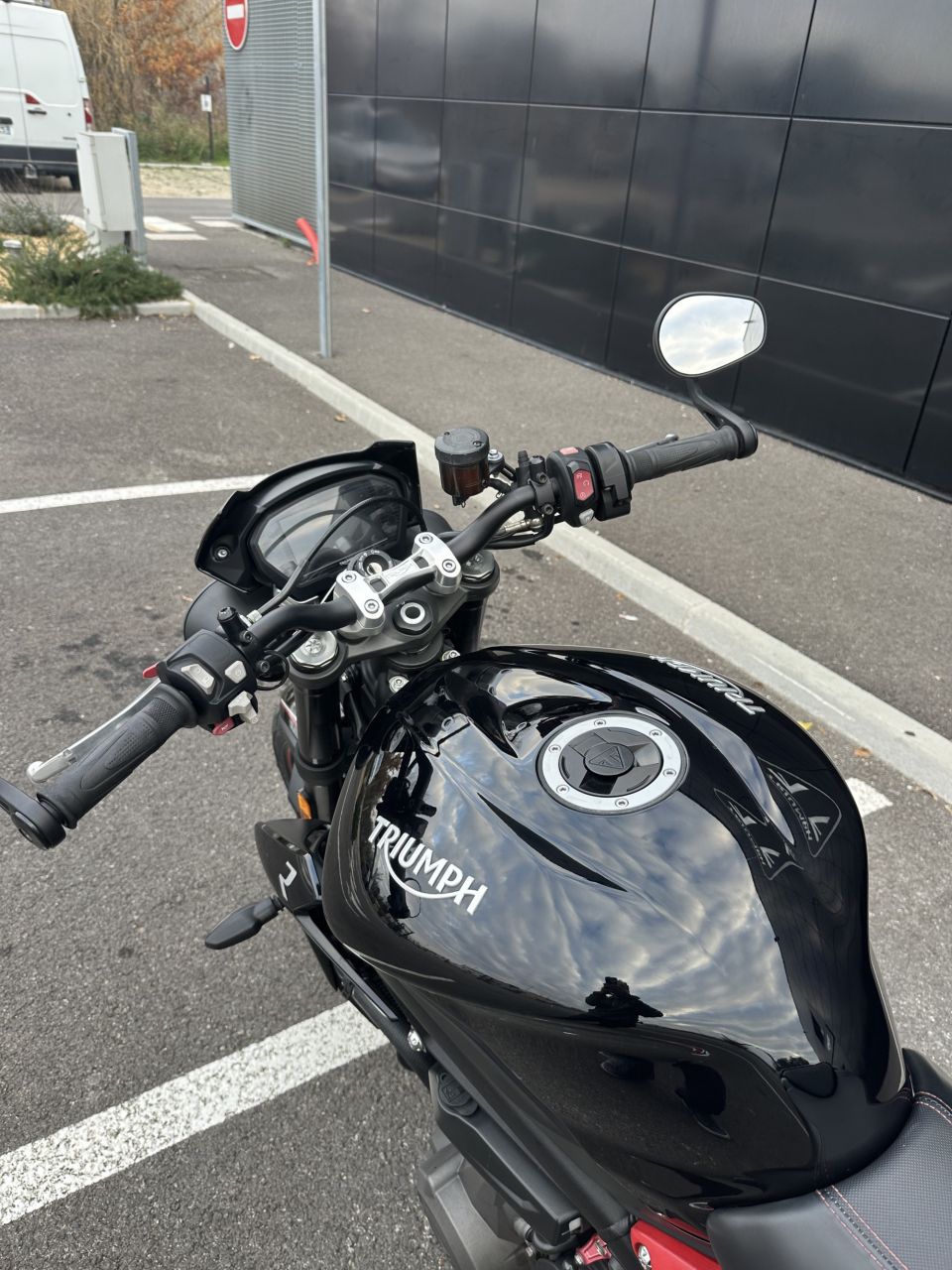 TRIUMPH STREET TRIPLE 765 R 4