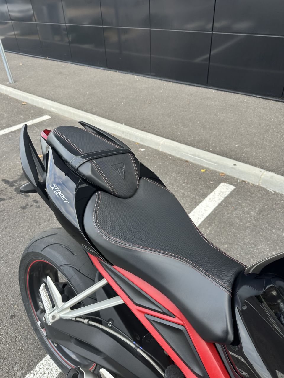 TRIUMPH STREET TRIPLE 765 R 4