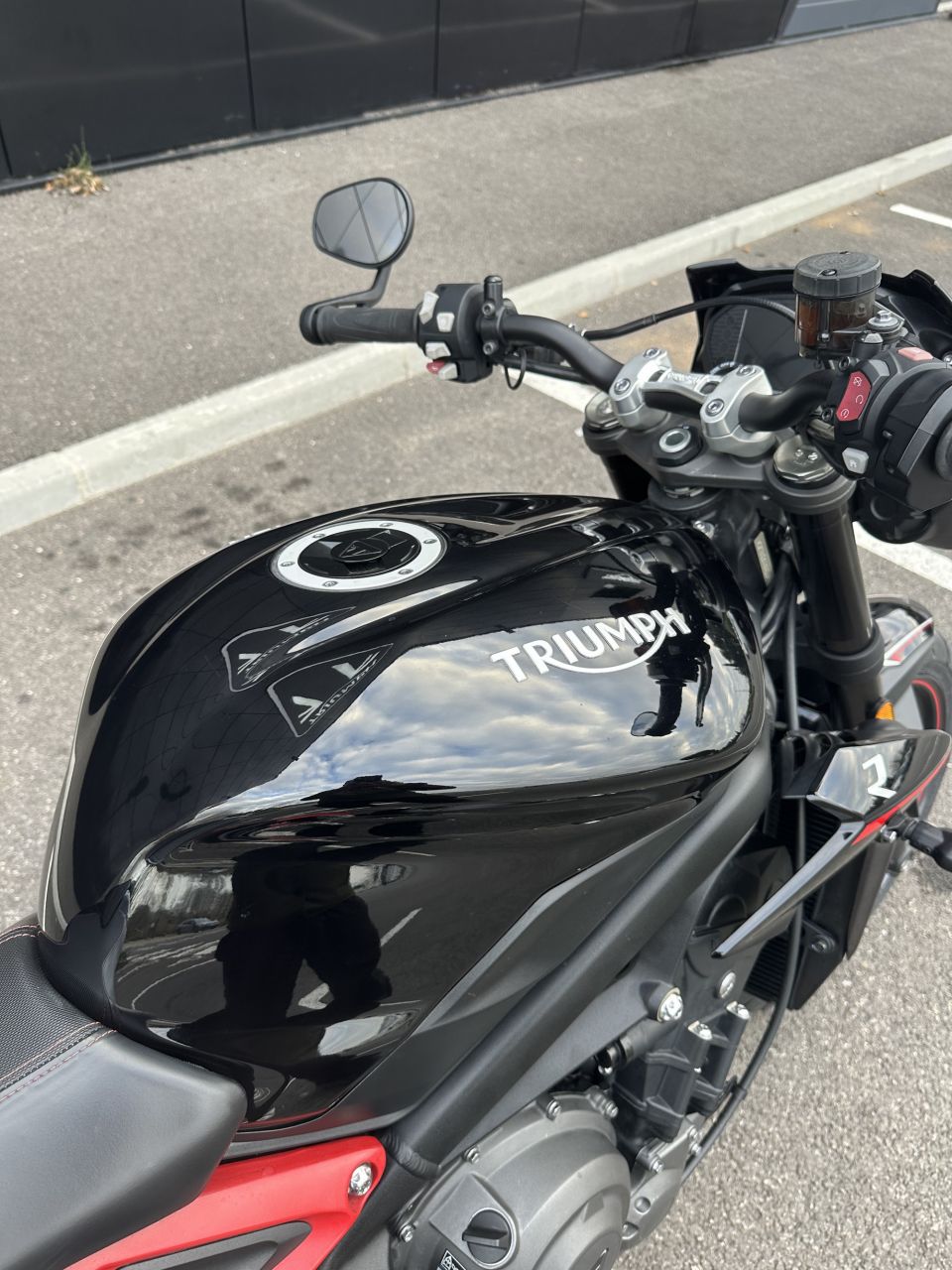 TRIUMPH STREET TRIPLE 765 R 4