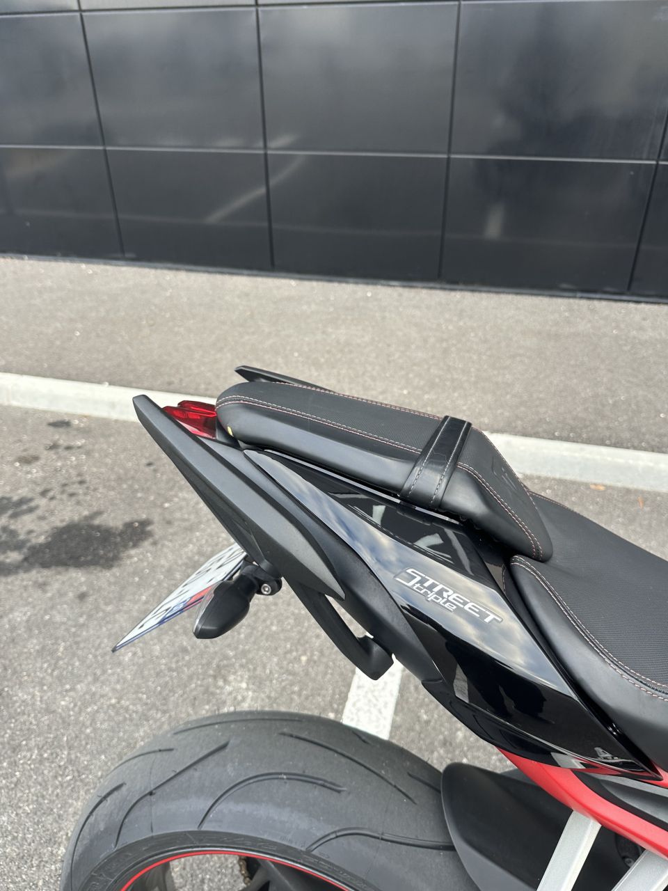 TRIUMPH STREET TRIPLE 765 R 4