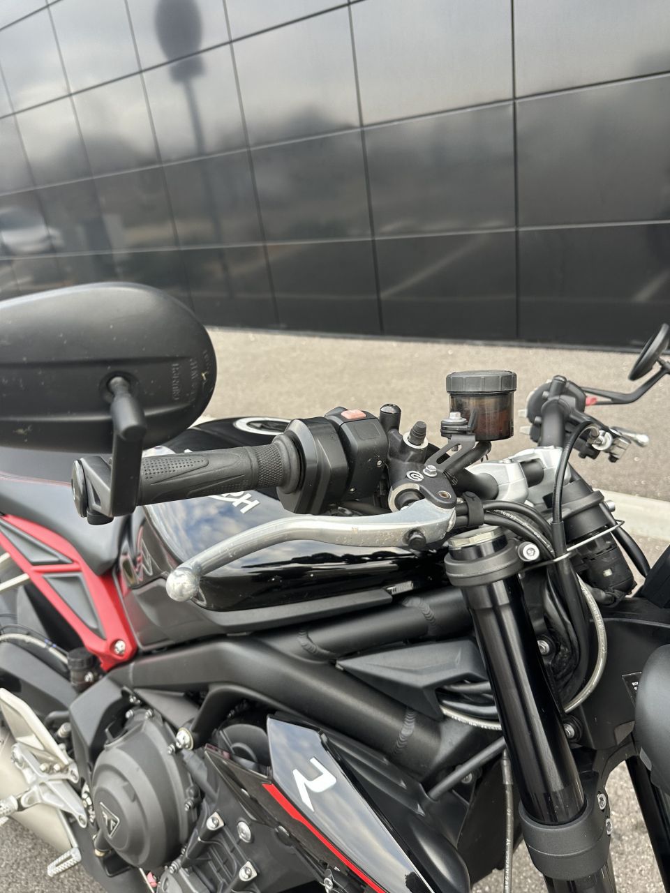 TRIUMPH STREET TRIPLE 765 R 4