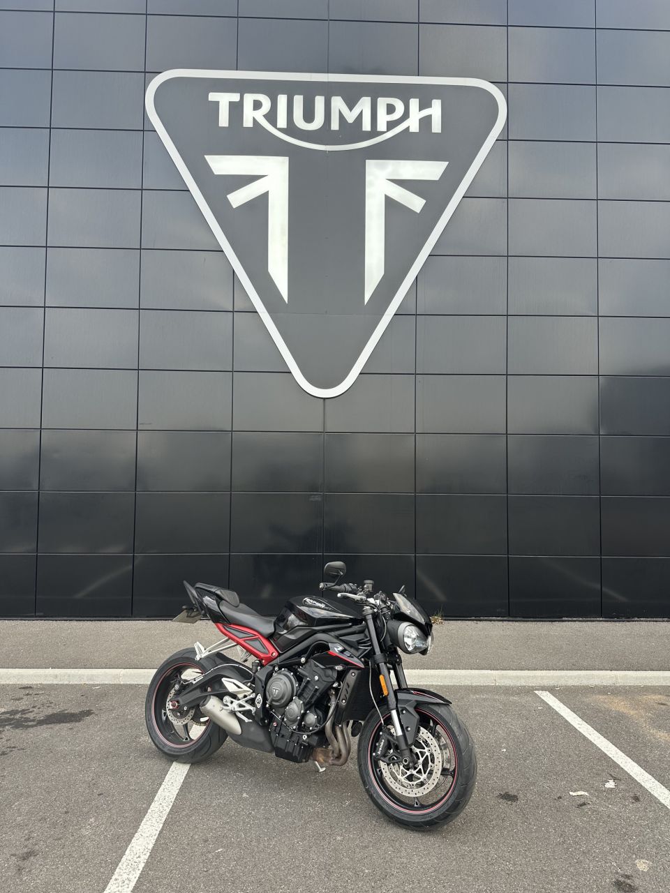 TRIUMPH STREET TRIPLE 765 R 4