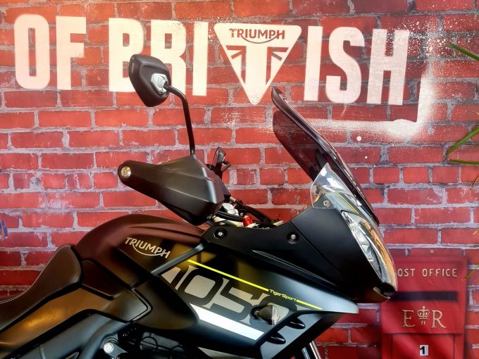 TRIUMPH TIGER 1050 SPORT 4