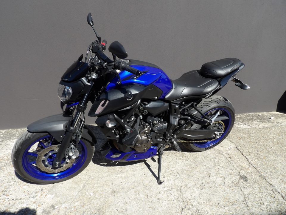 YAMAHA MT-07 (47.5CV) 4