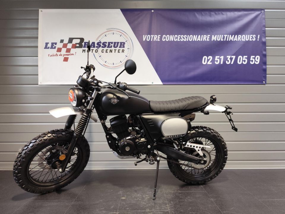 ARCHIVE MOTORCYCLE OUTBACK 125 4