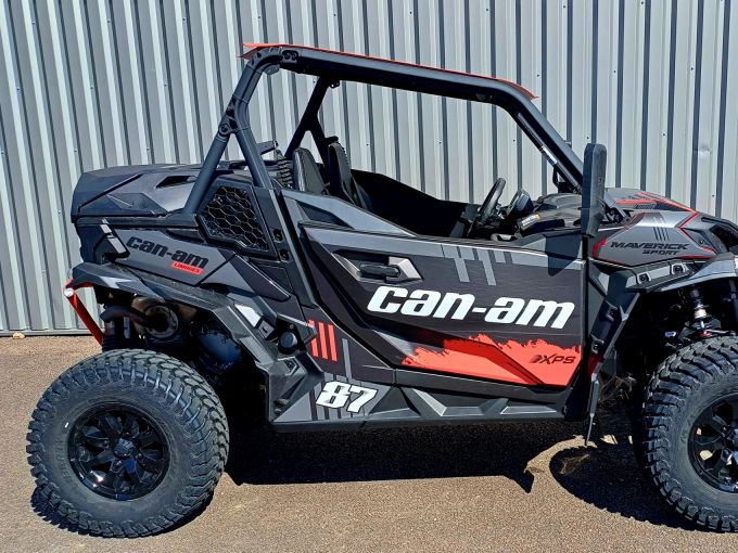 CAN-AM MAVERICK 4