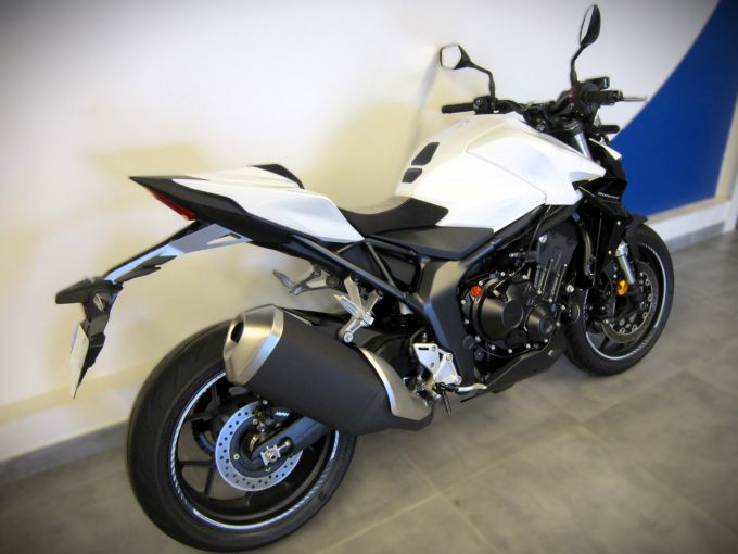 HONDA CB 1000 Hornet 4