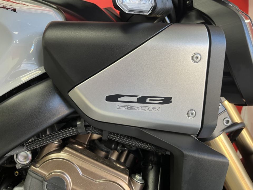 HONDA CB650R 4