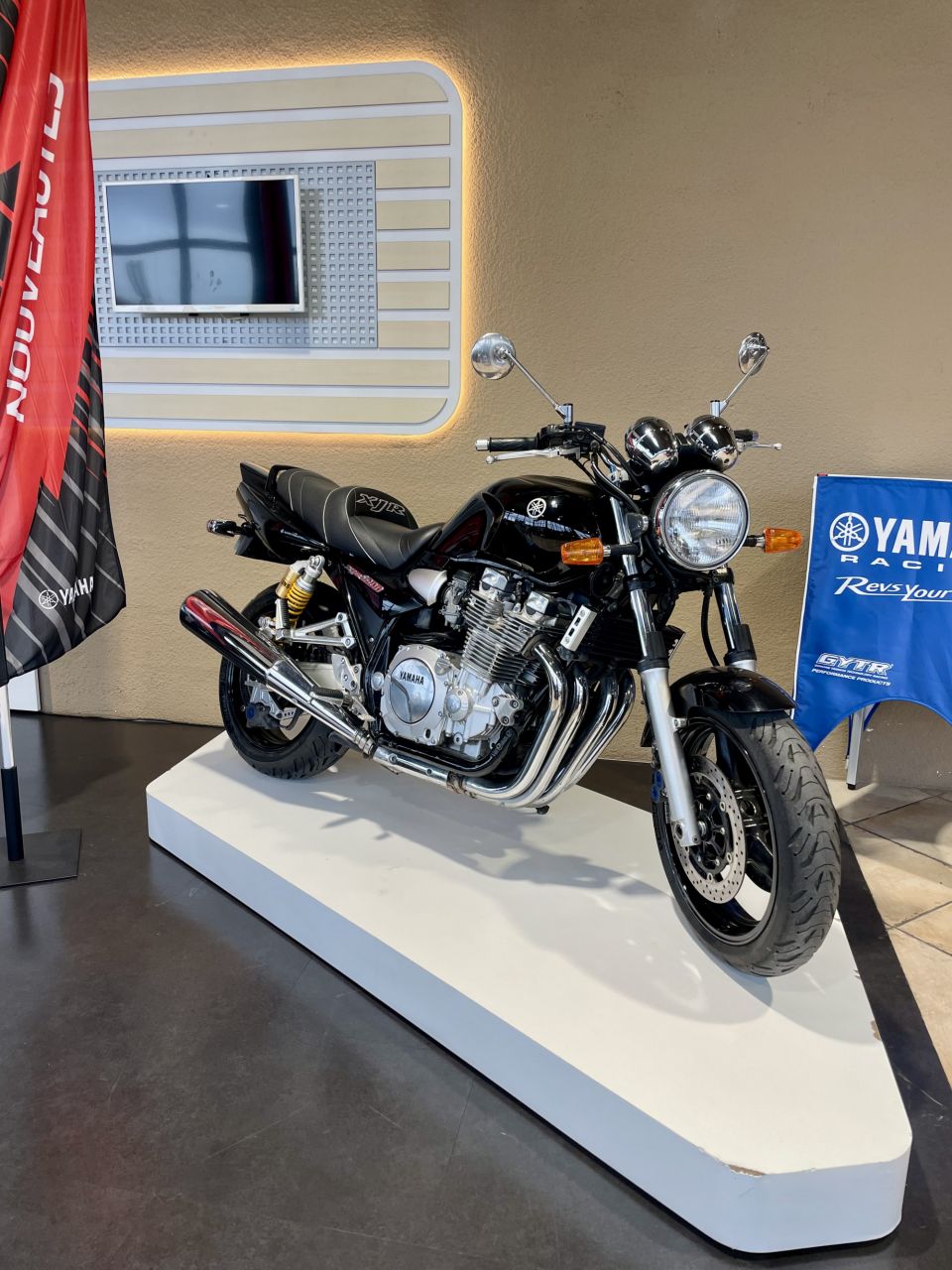 YAMAHA XJR 1300 4
