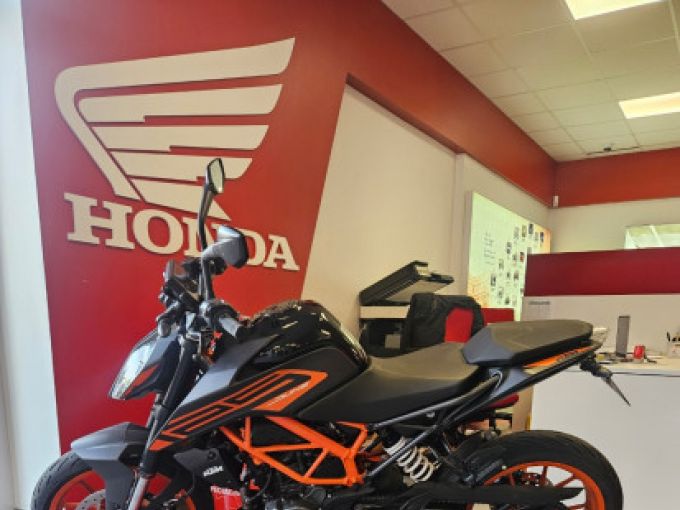 KTM 125 DUKE 4