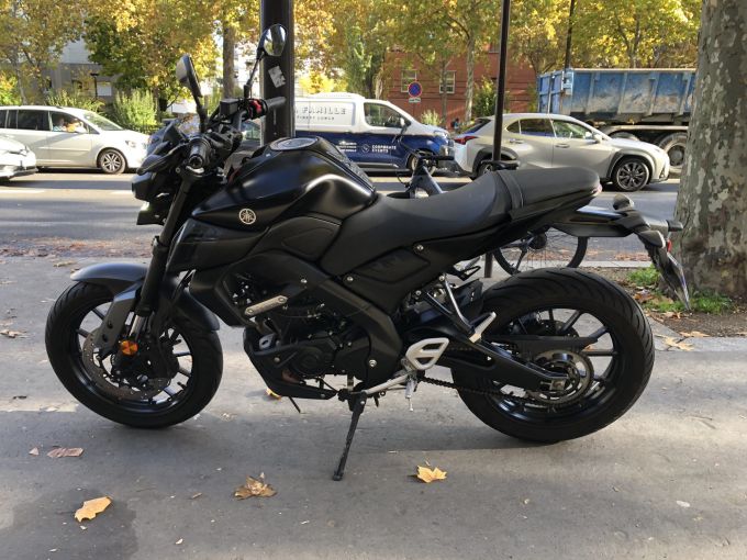 YAMAHA MT-125 ABS 4
