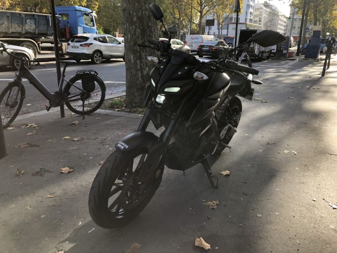 YAMAHA MT-125 ABS 4