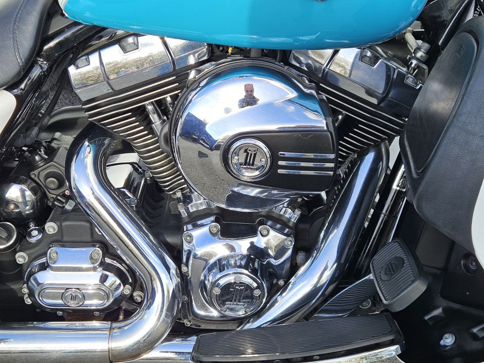 HARLEY-DAVIDSON TOURING ROAD KING 1690 4