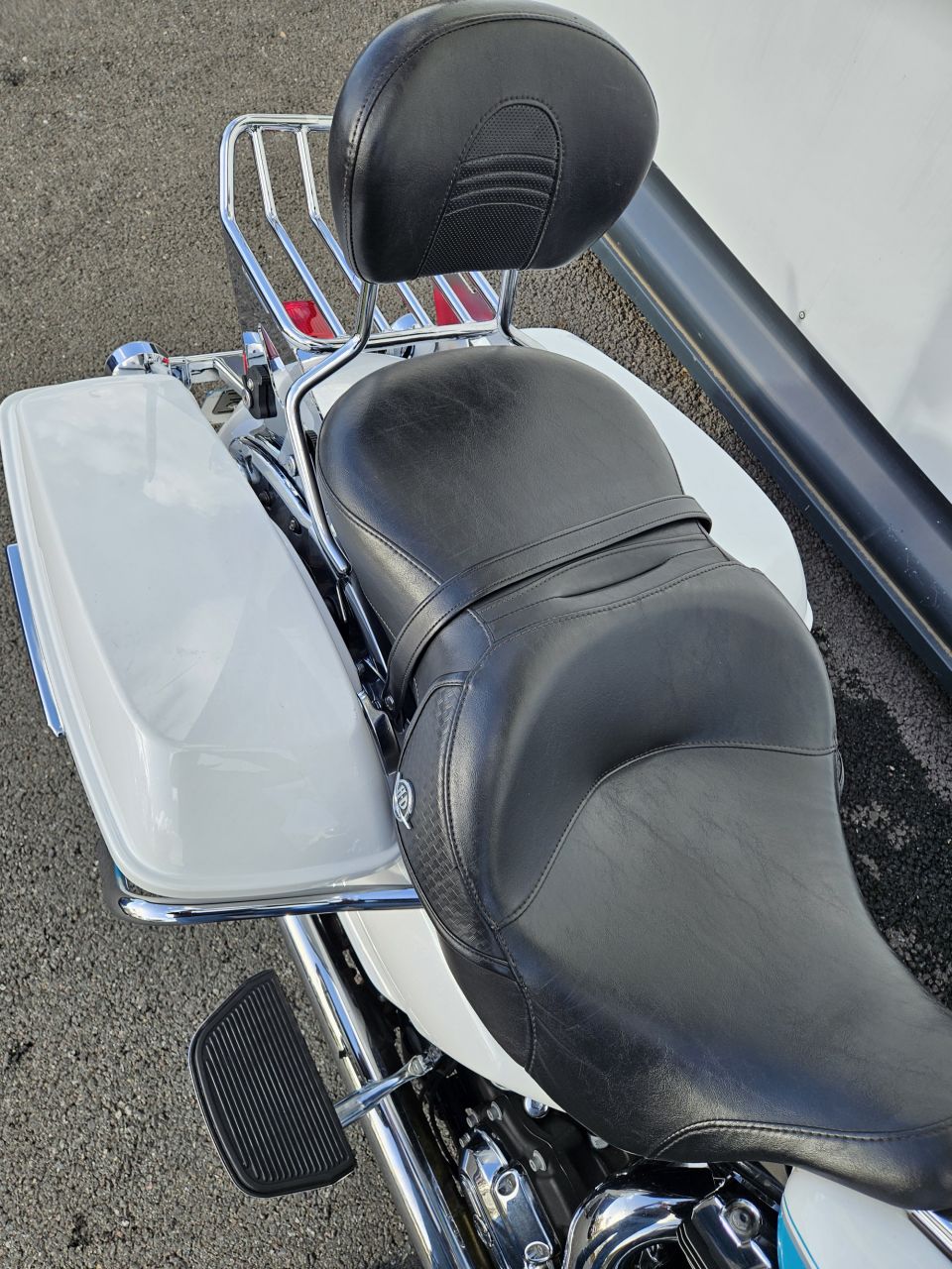 HARLEY-DAVIDSON TOURING ROAD KING 1690 4