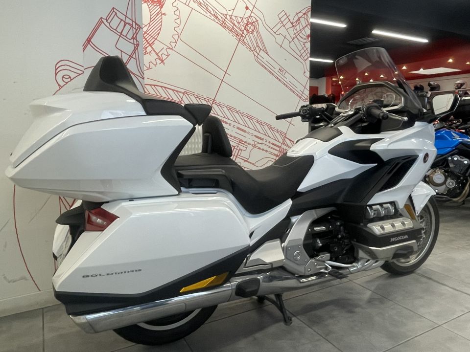 HONDA GL 1800 GOLDWING DCT 4