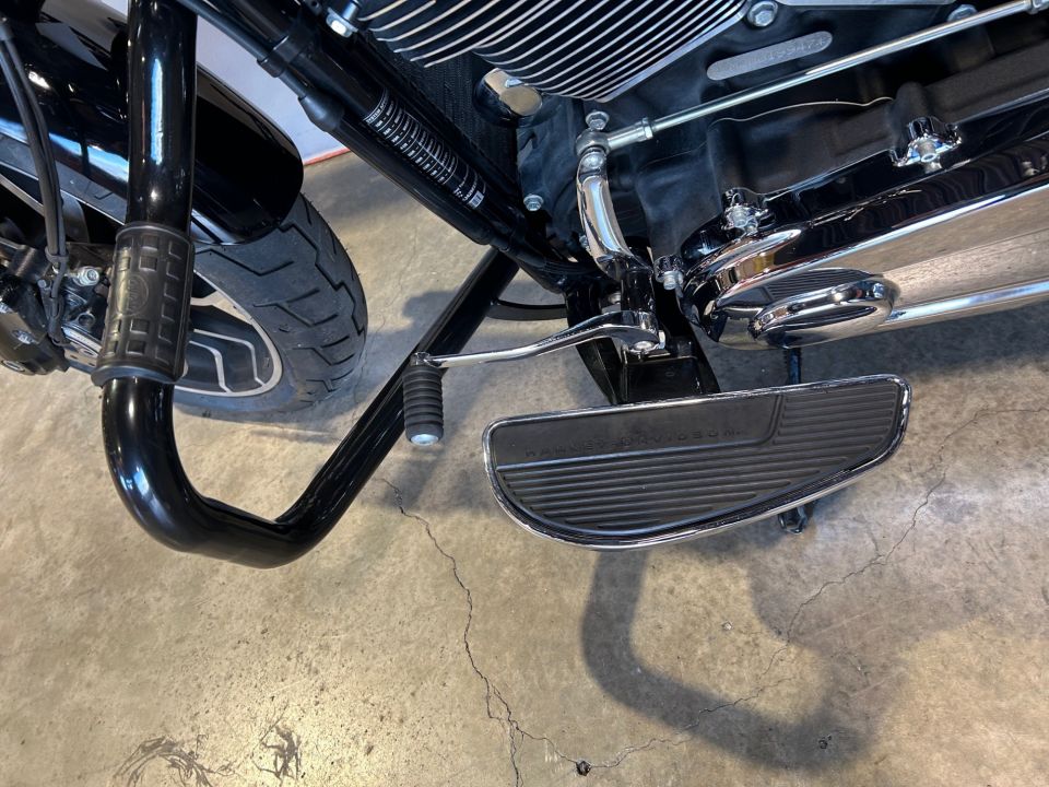 HARLEY-DAVIDSON SOFTAIL SPORT GLIDE 1745 4