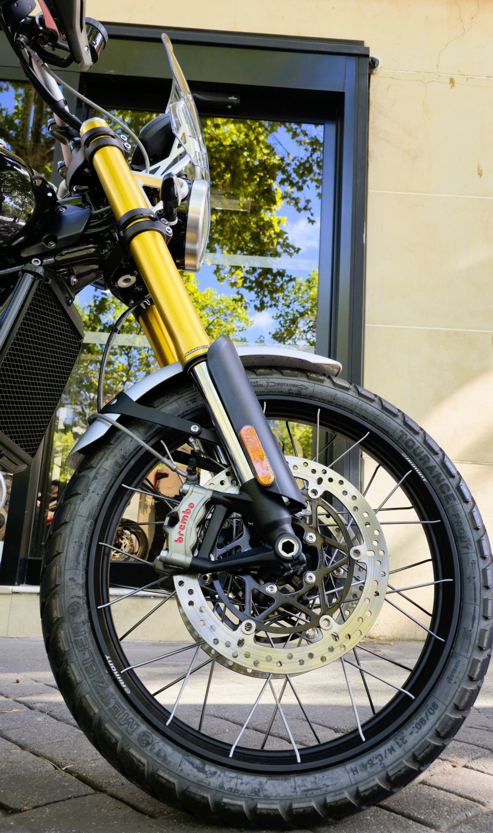 TRIUMPH SCRAMBLER 1200 XE 4