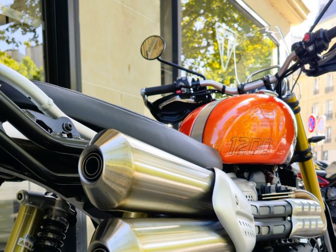TRIUMPH SCRAMBLER 1200 XE 4