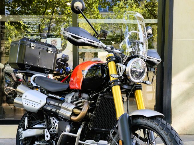 TRIUMPH SCRAMBLER 1200 XE 4