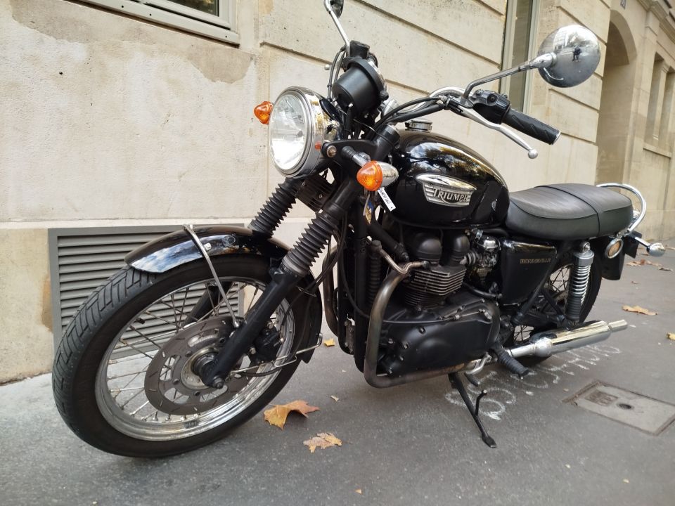 TRIUMPH BONNEVILLE 865 T100 4