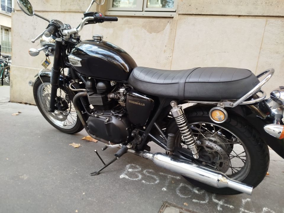 TRIUMPH BONNEVILLE 865 T100 4