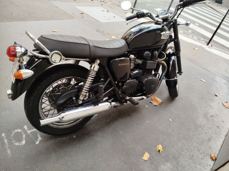 TRIUMPH BONNEVILLE 865 T100 4