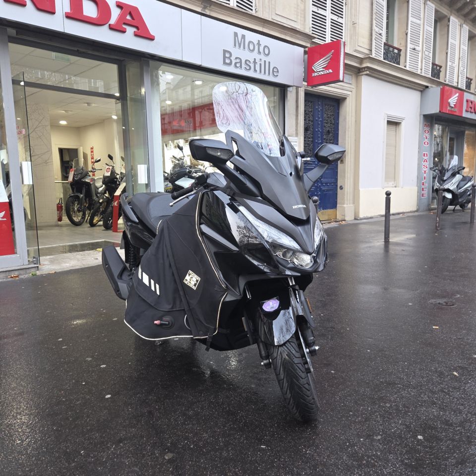 HONDA NSS FORZA 125 4