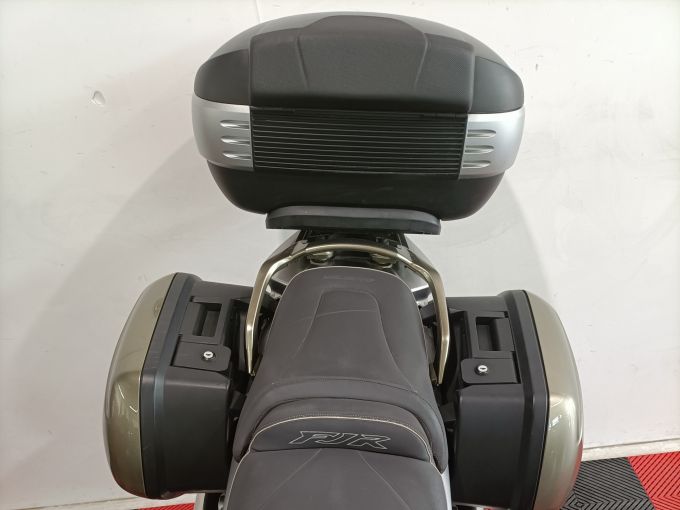 YAMAHA FJR 1300A 4