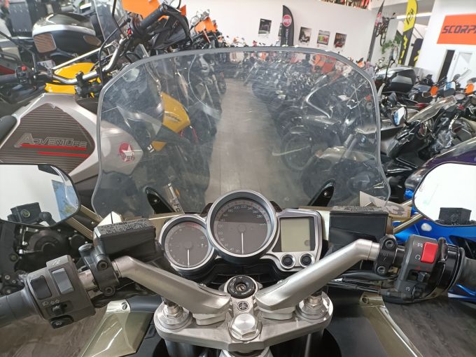 YAMAHA FJR 1300A 4